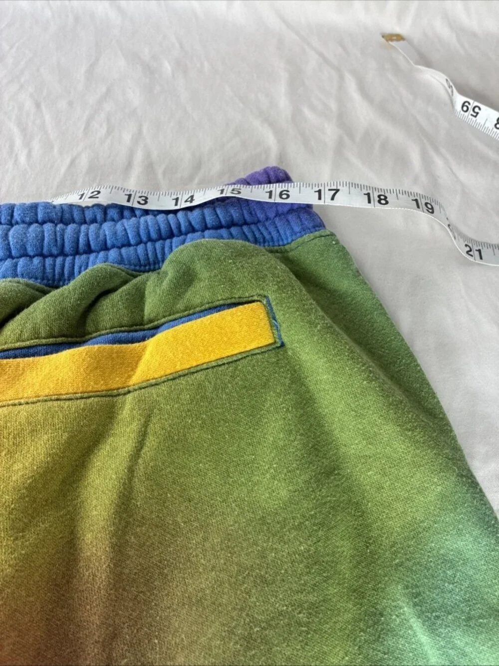 The North Face Pride Fleece Shorts Mens Large Rainbow Tie Dye Puff Print Sweat